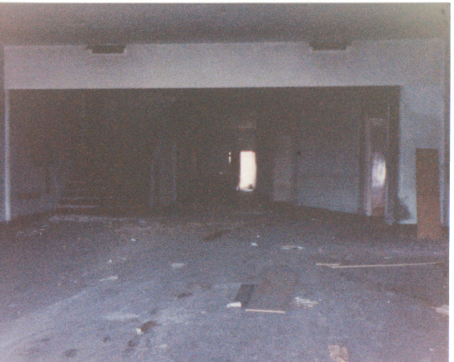 Lobby view from the previous doors... ( Left - stairs to balcony ** right - to ballroom ** straight ahead - coat check)